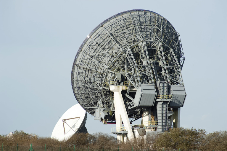 Ground stations for satellite communication